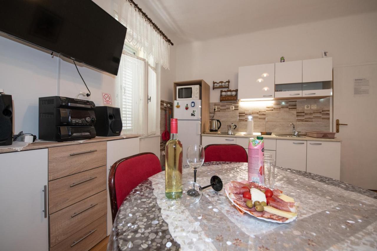 דירות אופטיה Apartman Paun מראה חיצוני תמונה
