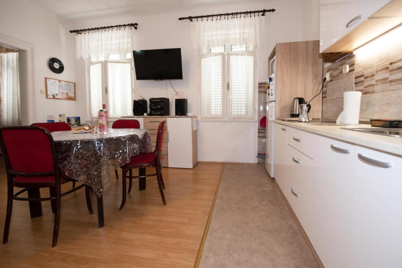 דירות אופטיה Apartman Paun מראה חיצוני תמונה